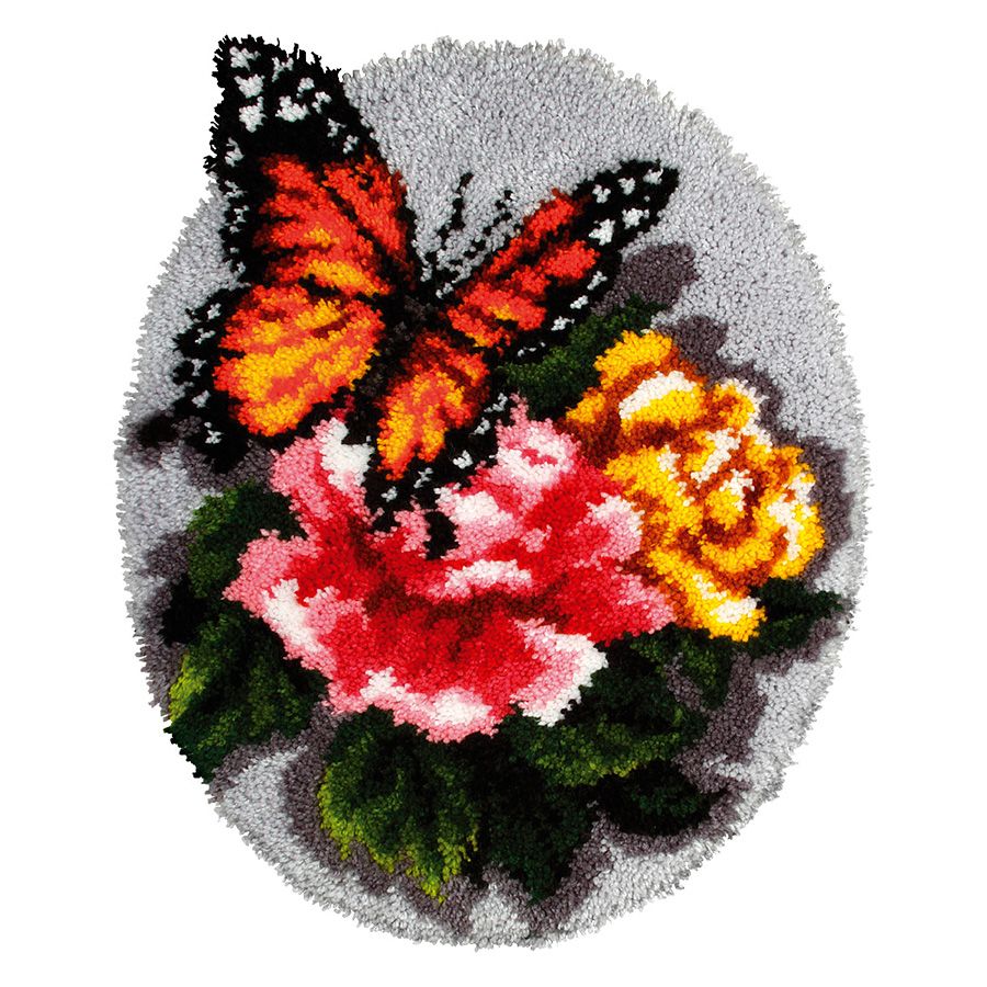 Farfalla sulle rose