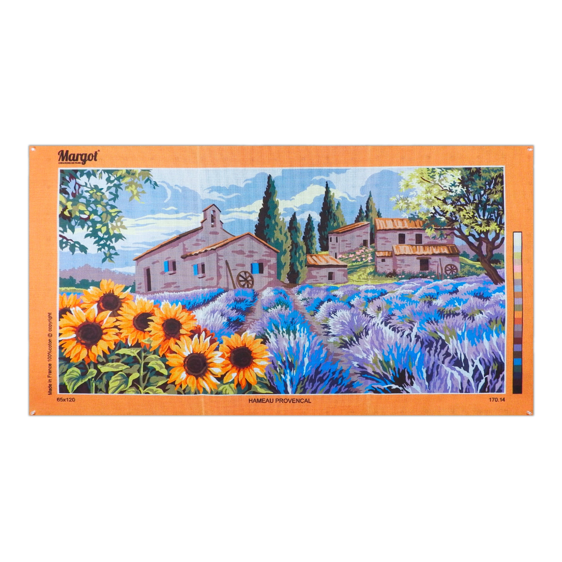 Campo di fiori e case
