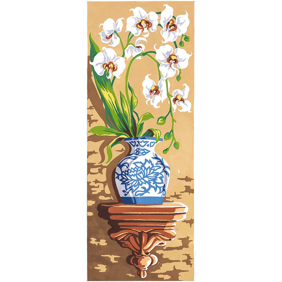 Fiori graziosi nel vaso greco