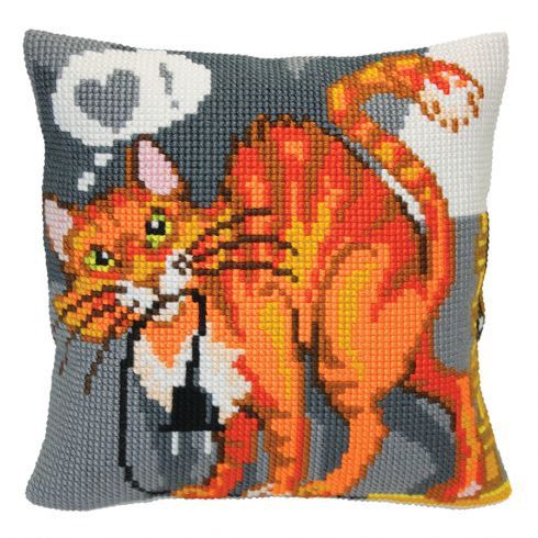 Gatto rosso e la spina
