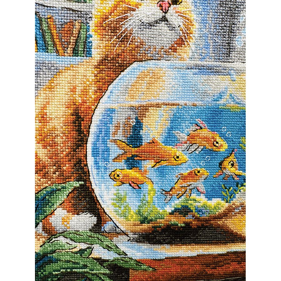 Gatto con i pesciolini