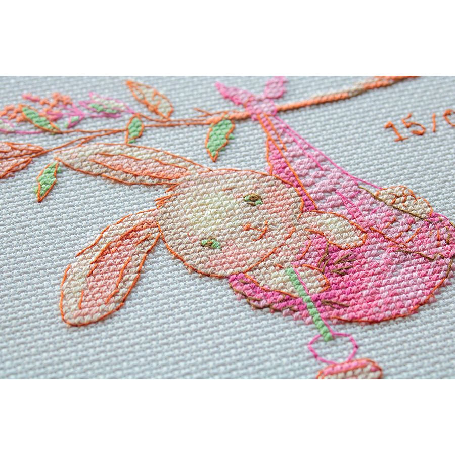 Ricamo per annuncio di nascita per una bambina