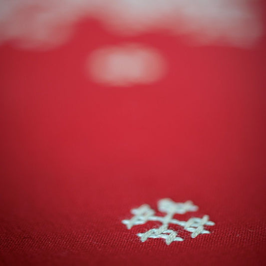 Renne e albero natalizio
