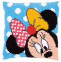 Minnie che sbircia